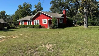 2501 N Jackson St, Palestine, TX 75803