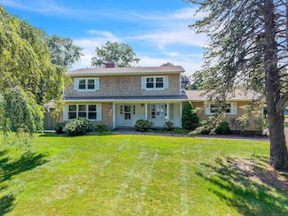 37 Marlin Dr, Groton, CT 06340