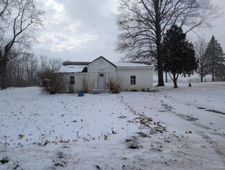 6302 Shanghai Rd, Eau Claire, MI 49111
