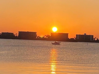 1516 S Lakeside Dr Unit 305, Lake Worth Beach, FL 33460
