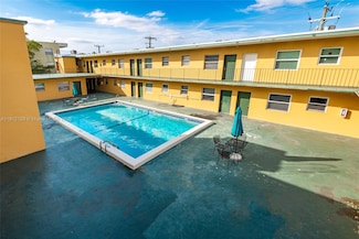 1975 NE 135th St Unit 3B, North Miami, FL 33181