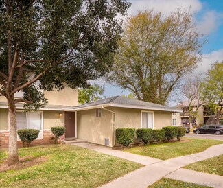 521 Myrtlewood Ct Unit B, Escondido, CA 92027