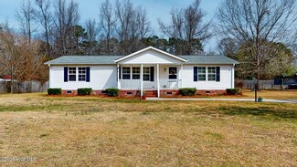 132 Woodhaven Dr, Rocky Point, NC 28457