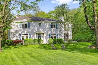 326 Hollow Tree Ridge Rd, Darien, CT 06820