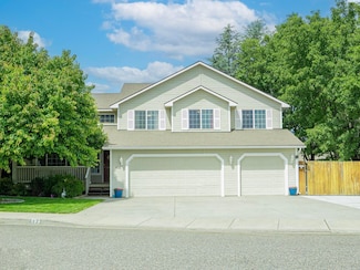 612 S Young St, Kennewick, WA 99336
