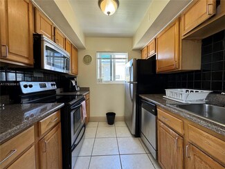 8509 Crespi Blvd Unit 10, Miami Beach, FL 33141