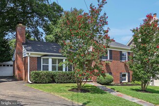 1010 N Quintana St, Arlington, VA 22205