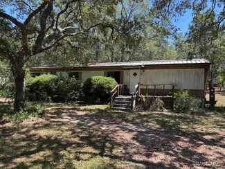 5096 W Starburst Ln, Homosassa, FL 34446