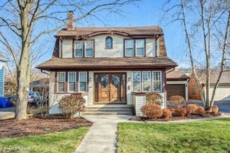 607 S Gables Blvd, Wheaton, IL 60187