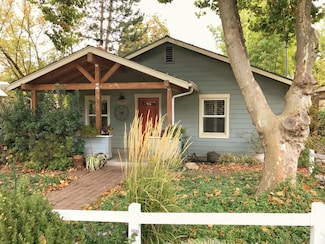 300 Harrison St, Ashland, OR 97520