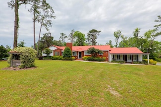 94 W Thigpen Ave, Lakeland, GA 31635