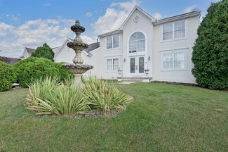 5 Crystal Ct, Sicklerville, NJ 08081