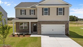 1016 Queensland Ln, Ayden, NC 28513