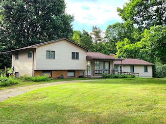 9222 N Mckinley Rd, Montrose, MI 48457