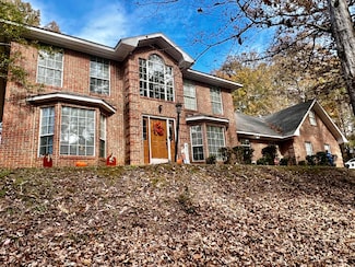 45 Greenleaf Ln, Columbus, MS 39705