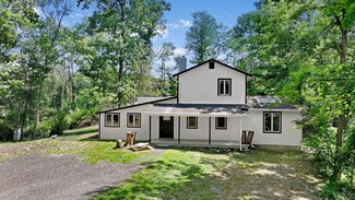 26 Carter Rd, Pleasant Valley, NY 12569