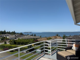 1621 Edgemoor Ln, Everett, WA 98203