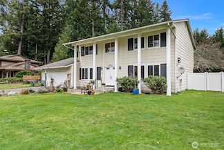 2913 SE Forest Villa Ct, Port Orchard, WA 98366