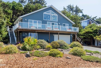 2001 NW Parker Ave, Waldport, OR 97394