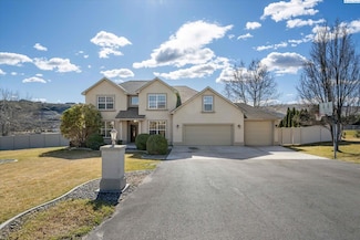 13516 Cottonwood Creek Blvd, Kennewick, WA 99338