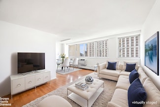 75 Henry St Unit 17J, Brooklyn, NY 11201