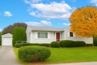 342 Mail Coach Rd, Portsmouth, RI 02871