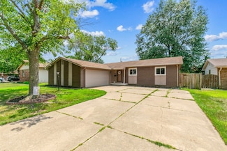 8205 E Grail St, Wichita, KS 67207