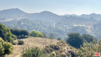 2152 N Topanga Canyon Blvd, Topanga, CA 90290