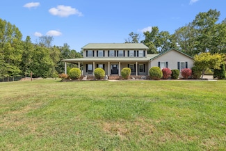 915 Woosley Rd, Tullahoma, TN 37388
