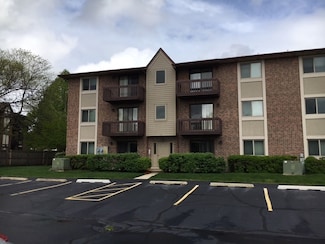 1495 Georgia Ct Unit 105, Naperville, IL 60540