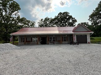 10570 Old 8 E, Mineral Point, MO 63660