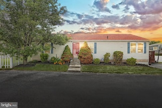 19 Glenview Cir, Dillsburg, PA 17019