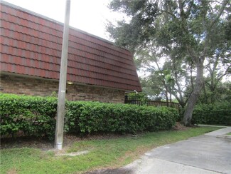 718 1st Ct, Palm Harbor, FL 34684