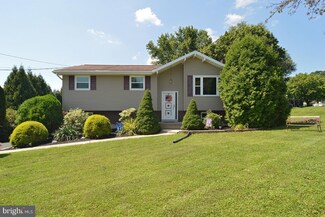 132 N 7th St, Bally, PA 19503