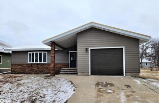 423 Main St N, Titonka, IA 50480