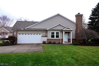 9908 Country Club Cir, Twinsburg, OH 44087