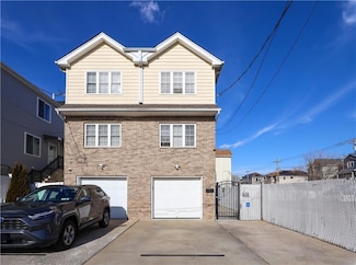 15 Hempstead Ave, Staten Island, NY 10306