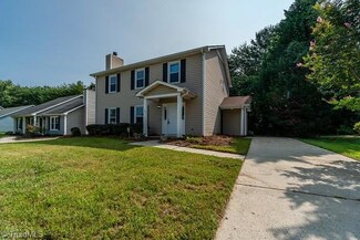 14 Hickory Knoll Ct, Greensboro, NC 27407