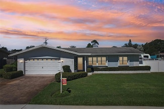 1586 Rosery Rd NE, Largo, FL 33770