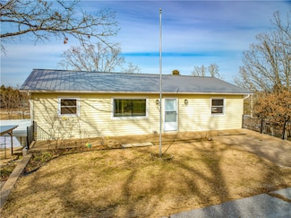 325 Michael Ln, Diamond City, AR 72644