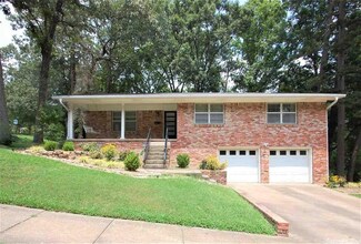 8108 Evergreen Dr, Little Rock, AR 72227