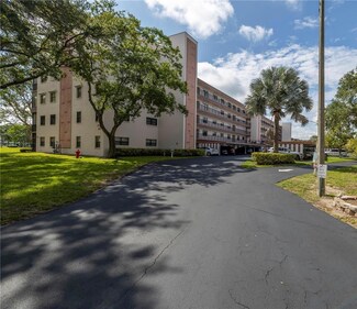 8174 Terrace Garden Dr N Unit 407, Saint Petersburg, FL 33709