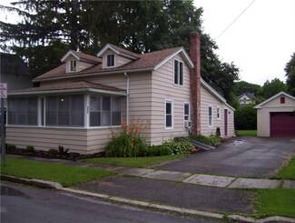 22 Elm St, Mount Morris, NY 14510