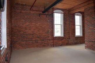 471 Silver St Unit 305, Manchester, NH 03103