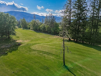1430 Golf Club Dr, Cave Junction, OR 97523