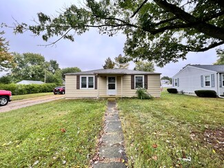 303 S Mulberry St, Farmland, IN 47340