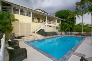 77-423 Kalamauka Rd, Holualoa, HI 96725