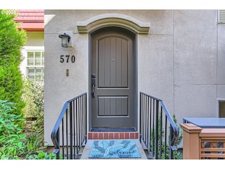 570 2nd St Unit 2, Lake Oswego, OR 97034
