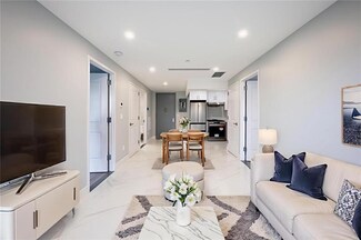 643 5th Ave Unit 5A, Brooklyn, NY 11215