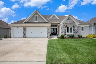 130 NW Ambersham Dr, Lee's Summit, MO 64081